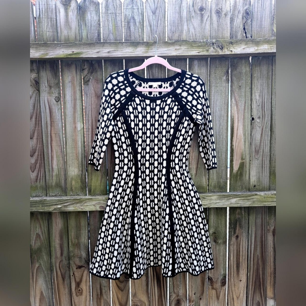 Dressbarn DB Black & Cream White Polka Dot Striped Ribbed Knit 3/4 Sleeve Dress